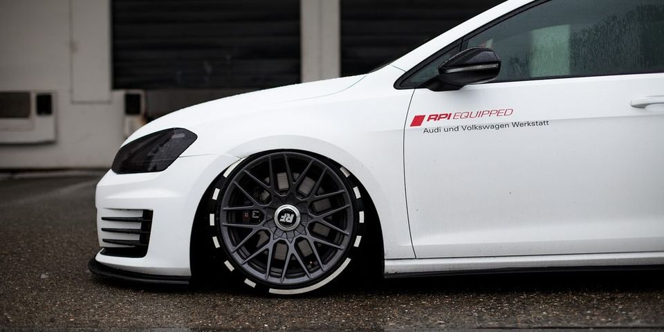 JUEGO DE RINES 18"X8.5"/9.5" 5-100/5-114/5-114 TIPO ROTIFORM RSE