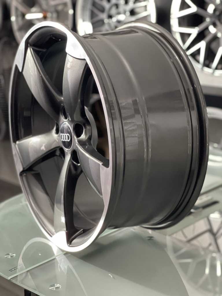 JUEGO DE RINES 19"X8.5" 5-112 TIPO AUDI ROTOR