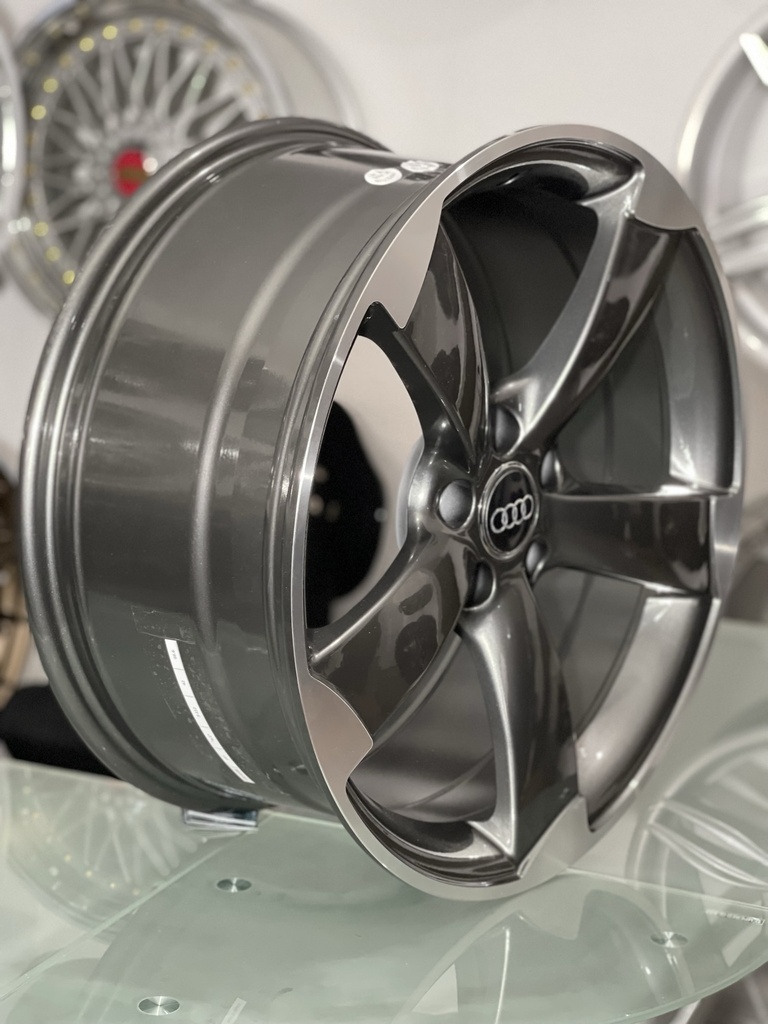 JUEGO DE RINES 19"X8.5" 5-112 TIPO AUDI ROTOR