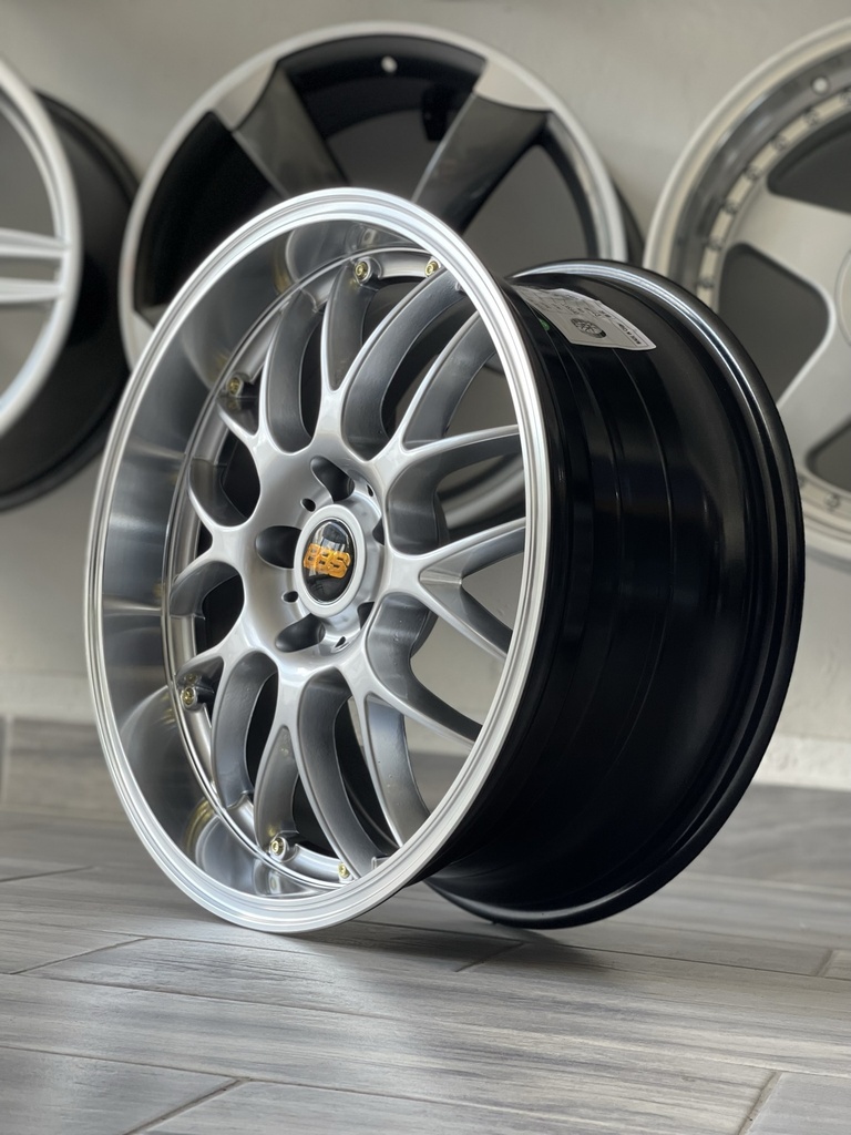 JUEGO DE RINES 18X8.5" 5-112/114.3 TIPO BBS RS-GT