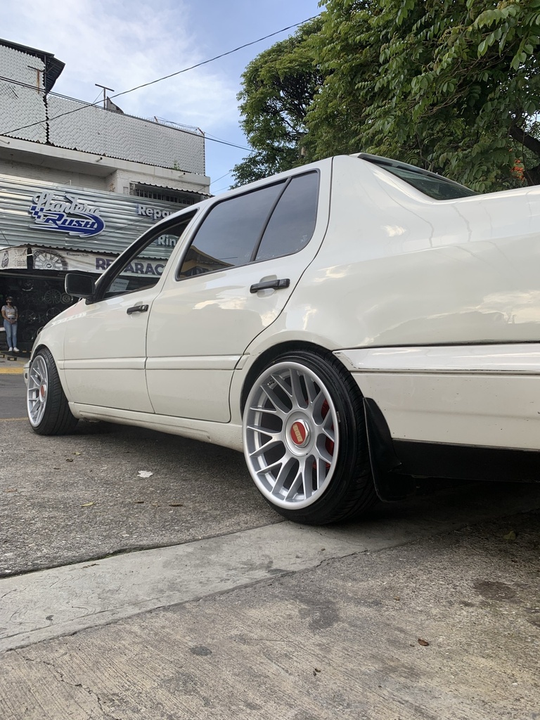 JUEGO DE RINES 17X8.5/10" 4-100/5-100 TIPO BBS RC