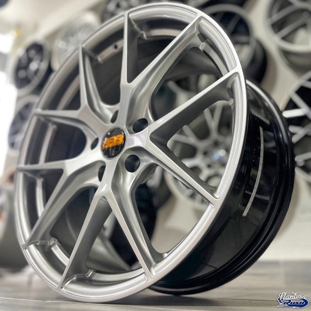 JUEGO DE RINES 18"X8" 5-112/114.3 TIPO BBS CI-R