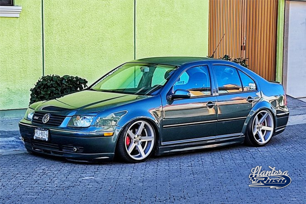 JUEGO DE RINES 17"X8" 5-100 TIPO VOSSEN