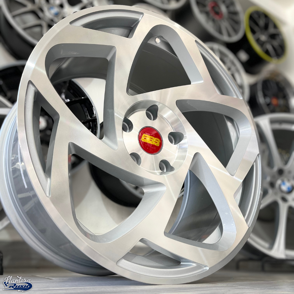 JUEGO DE RINES 19"X8.5"/9.5" 5-120 TIPO RADI8