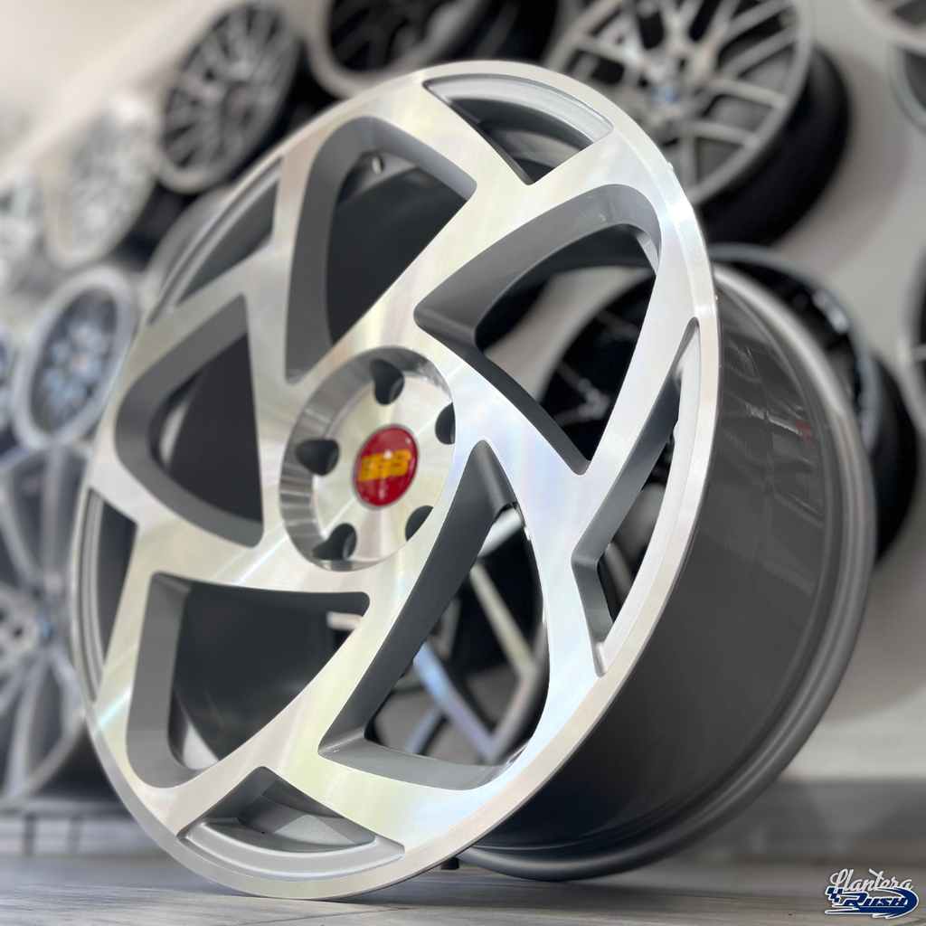JUEGO DE RINES 19"X8.5"/9.5" 5-120 TIPO RADI8