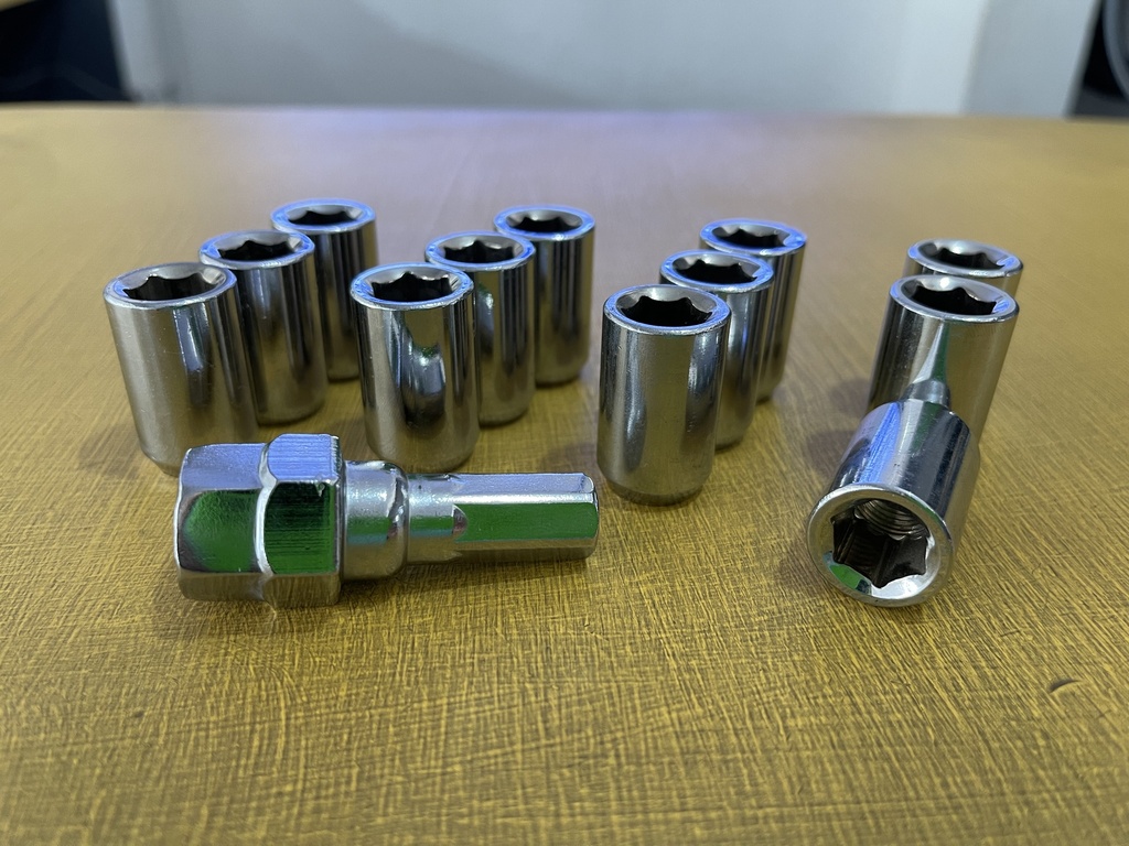 KIT DE 12 TUERCAS TUNER 14X2 HEXAGONAL