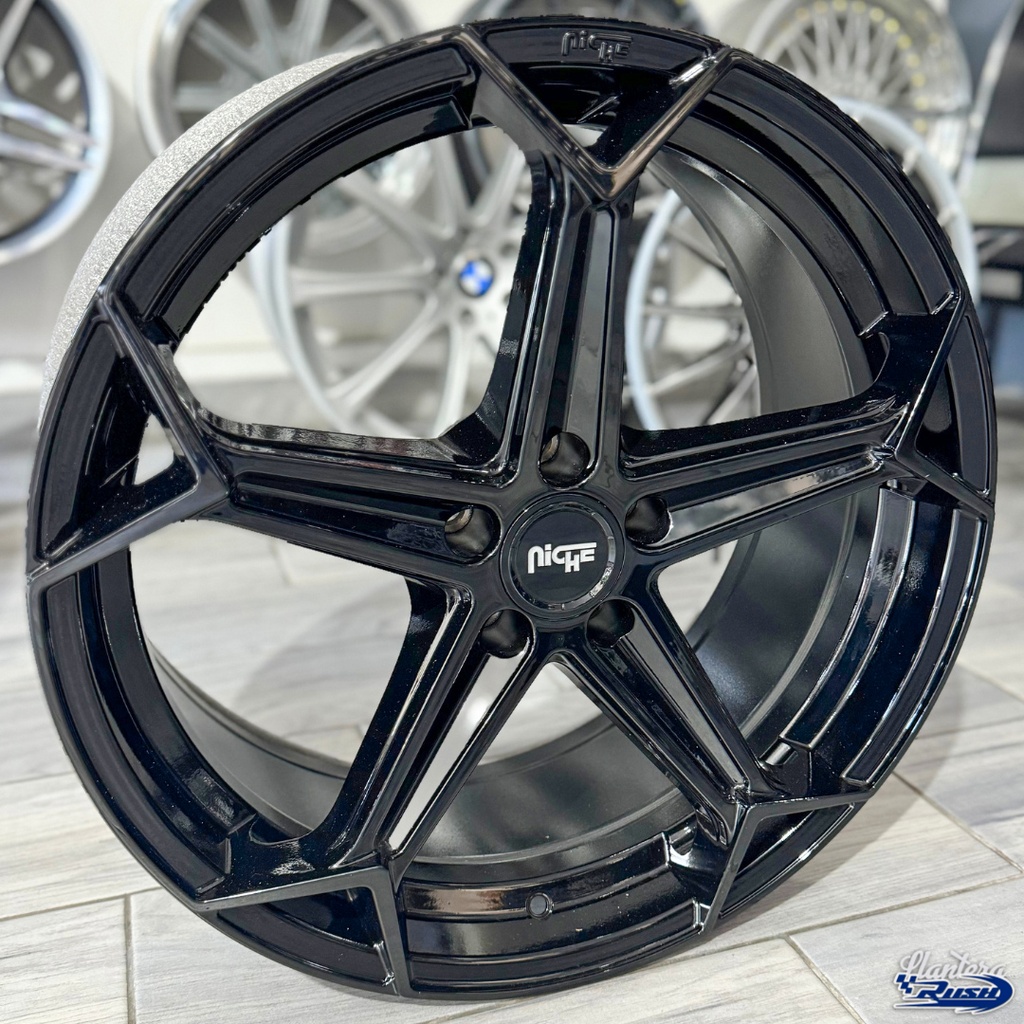 JUEGO DE RINES 20"X9" 5-112 NICHE ARROW M258