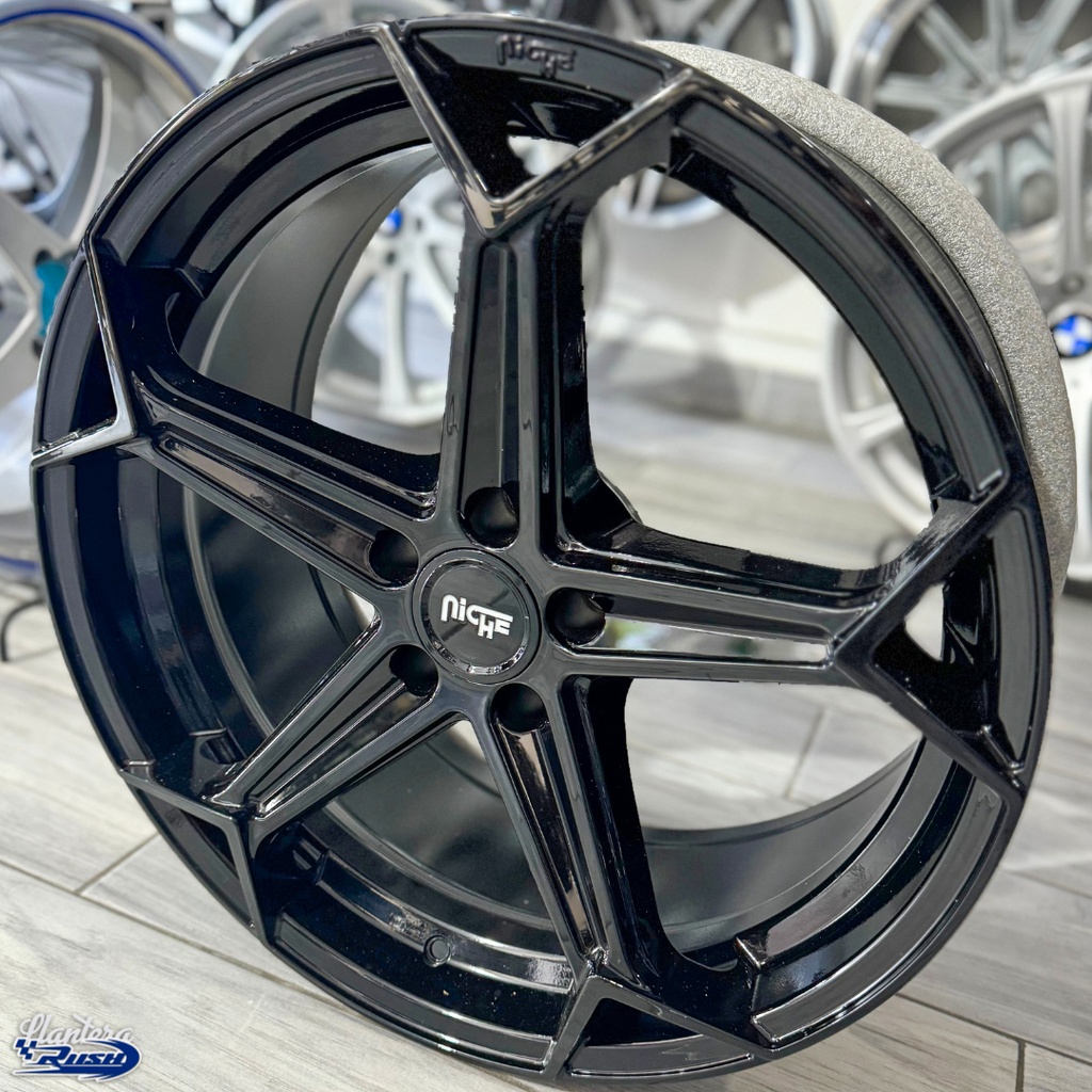 JUEGO DE RINES 20"X9" 5-112 NICHE ARROW M258