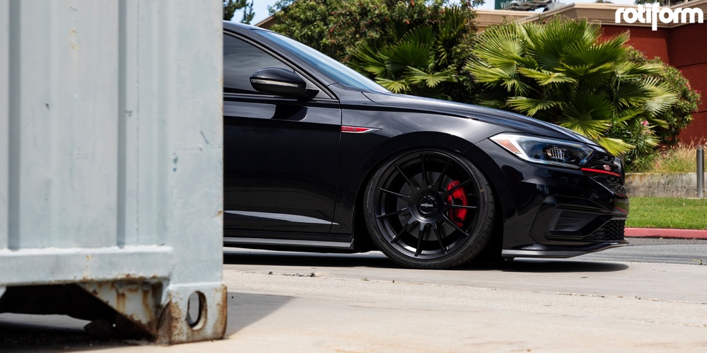 JUEGO DE RINES 19"X8.5" 5-108/114.3 DTM