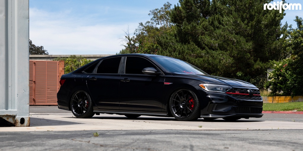 JUEGO DE RINES 19"X8.5" 5-108/114.3 DTM