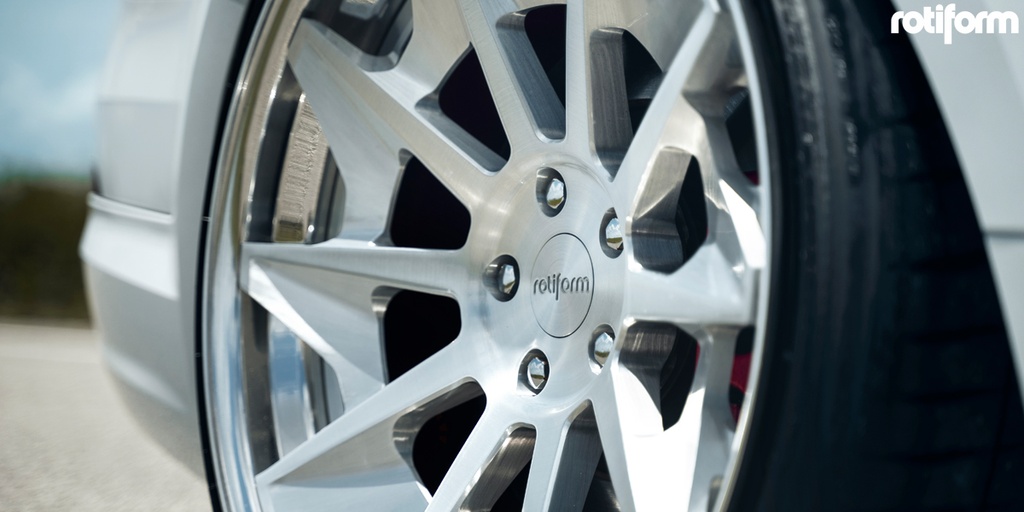JUEGO DE RINES 20"8.5" 5-112/120 ROTIFORM CVT