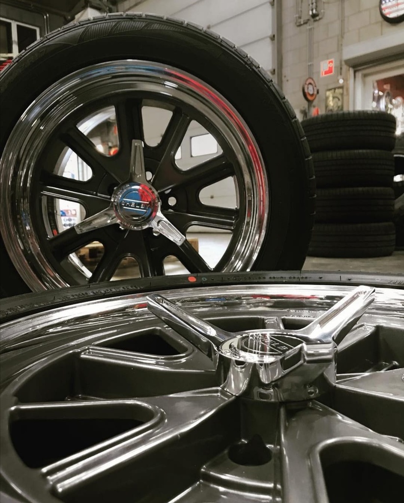 JUEGO DE RINES 18"X8" 5-114.3 AMERICAN RACING SHELBY COBRA