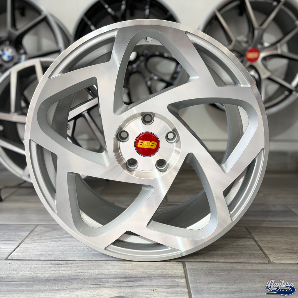 JUEGO DE RINES 19"X8.5"/9.5" 5-120 TIPO RADI8
